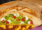 Taco Bell 的标志性 Crunchwrap 成为素食主义者