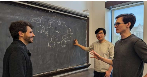 化学家在药物发现化学领域取得突破用分子中氮原子取代碳的两种方法