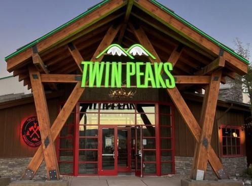 TwinPeaks为FirstRenoLodge带来美景和冷饮